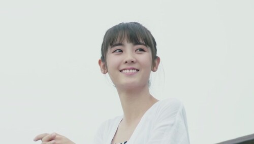 苏年年叶星宇海边“约会”