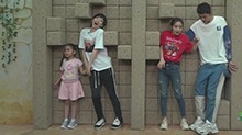 悬崖密室 李斯丹妮化身暖心大姐姐
