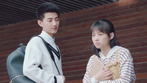 《满满喜欢你》第30集看点：好甜呀！满左夫妇贴身讲情话？