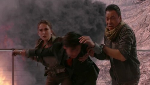 天火降临！昆凌与父亲拼死救游客