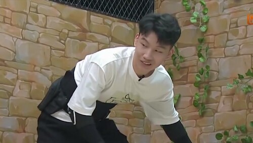 麦咭的朋友圈：德云社叔侄各展神通 是前方高能还是？
