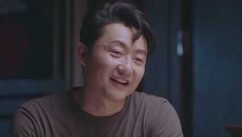 《以家人之名》第12集看点：父子情深！子秋李爸相拥而泣