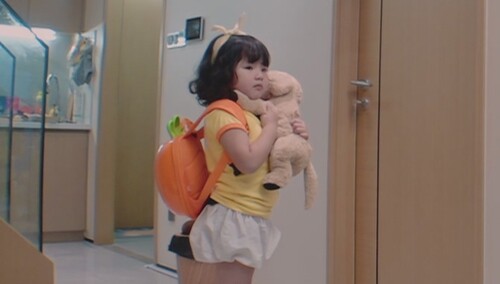 难缠萌难倒小情侣 赵奕欢李伯恩慈父严母式带娃法