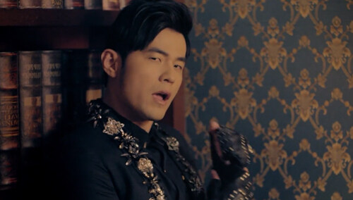 周杰伦《窃爱》MV