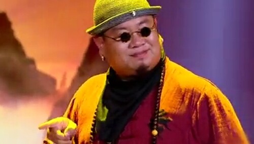 这是一个灵活的胖子 王迪机械舞卖萌PK功夫熊猫
