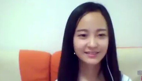 黄子韬清空微博竟为她？王歆霆声线空灵甜美来袭清纯惹人爱