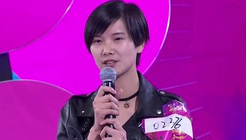2016超级女声长沙唱区海选第5场：评委real耿直拷问“李宇春”恋爱史 活力娭毑魔性洗脑