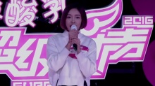 短发气质女生演唱跑音 评委及时制止要求换歌