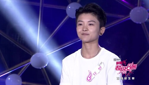 俊美任梦实力撩妹帅一脸 沙哑嗓音改编Rap魅力飞转