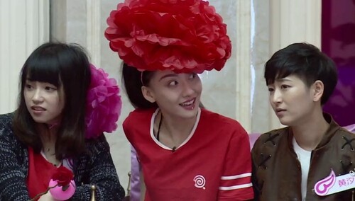 王金金好人缘获封收花女王 汪睿金雯昕互送玫瑰狂撒糖