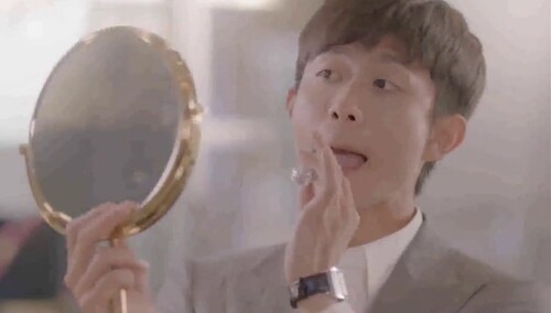 《柒个我》张一山才是最精致的猪猪女孩