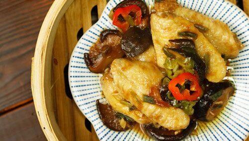 【微体兔美食】菇香鸡中宝 只要三步就能吃到原汁原味的鸡翅