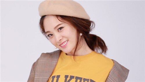 【蘑菇星法则】《鬼吹灯》女演员郝好分享冬季必备单品 还用这个词自己的长相！