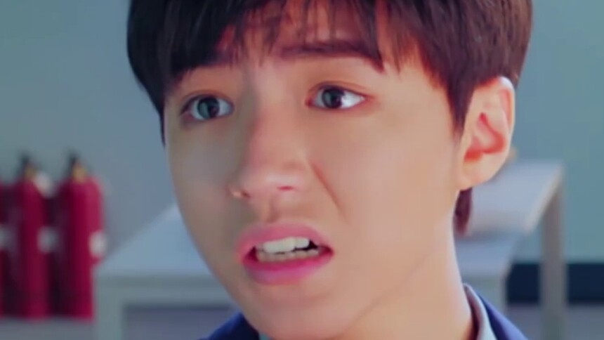 【TFBOYS王俊凯】用高石子打开麦兜的鱼丸粗面
