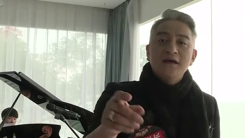 泪目！吉杰《我最闪亮》暖心开嗓 大掀回忆杀听醉了