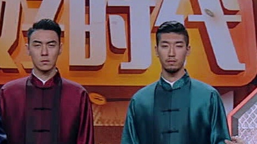 大张伟都不敢摸了，奥运会定制唐装礼服超珍贵