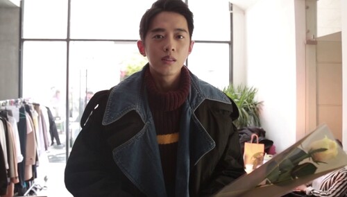 梁靖康成长日记：情人节化身送花boy 坦言喜欢胖胖女孩子