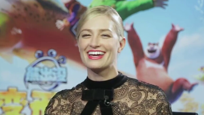 《熊出没·变形记》贝丝来华特辑 大年初一“破产姐妹”贺新年