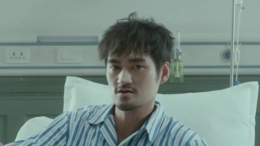 《爱情公寓》片段：吴邪撞坏脑子蹿剧了