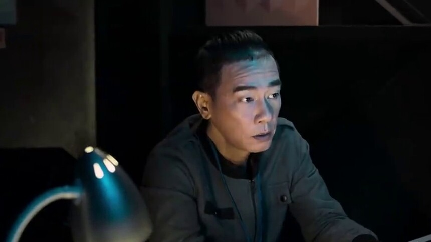 《黄金兄弟》片段：郑伊健陈小春制造爆炸 掳走马文