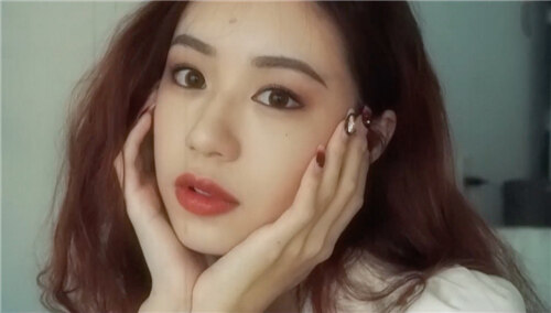 【美丽进化论】天啊被这个小姐姐的颜值震慑到！这款港风邱淑贞妆我给100分！