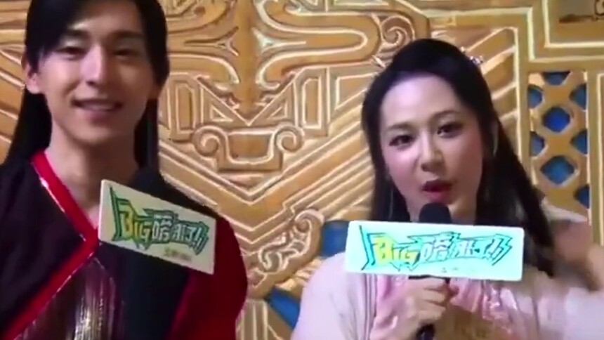 杨紫问邓伦：锦觅关关楚乔掉水里先救谁？又是送命题，互相伤害