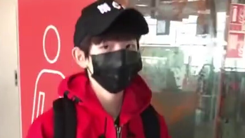 王源前往美职棒球赛开球，投手源即将上线！冲鸭！