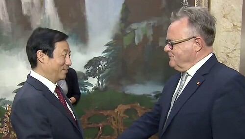 湖南：许达哲会见奥地利布尔根兰州州长汉斯·尼塞尔