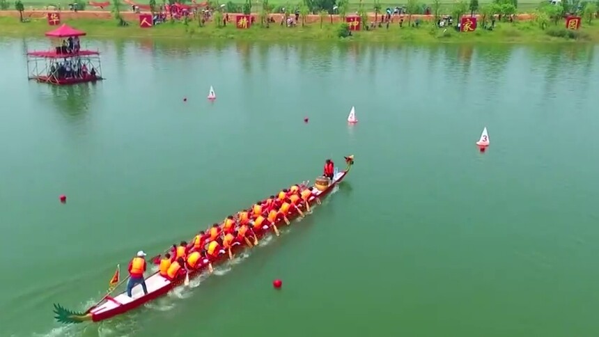 汨罗：龙舟竞渡庆端午 纪念屈原节味浓