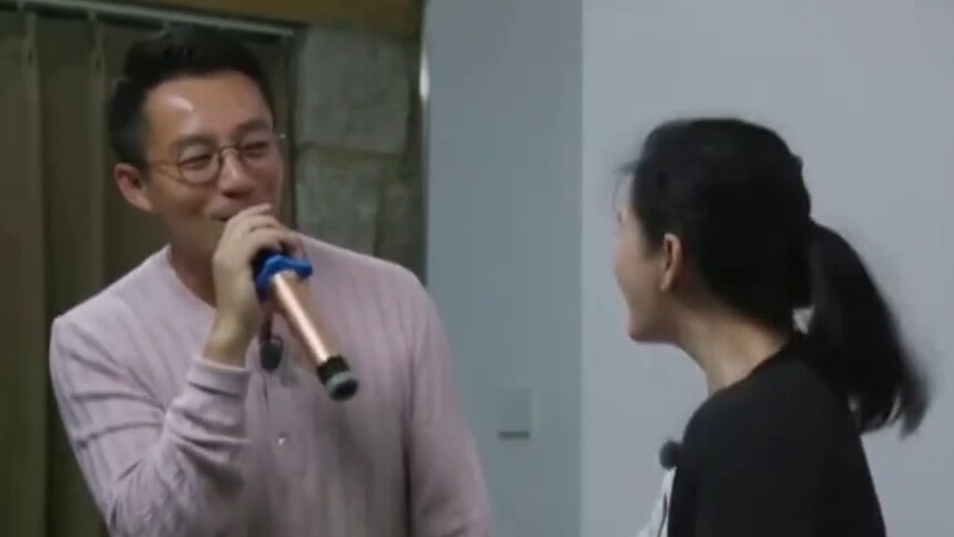 大S汪小菲甜蜜开唱，S姐为小菲哥点周杰伦的《简单爱》