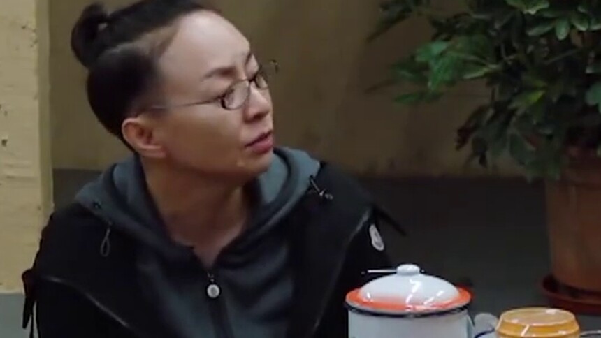 【娱闻壹姐】宋丹丹在节目中疑似回应袁立事件，何炅黄磊道出真相！