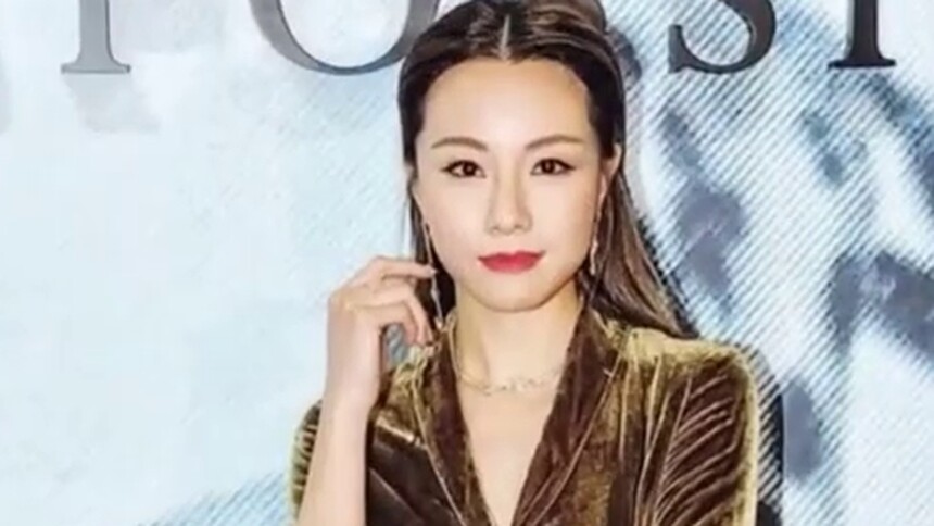 邓丽欣否认会闪婚 爱即兴但不代表随时去登记结婚