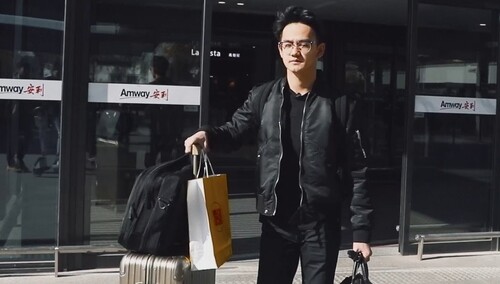 钱多多父母背景惊人！遭亲弟吐槽“只要钱”