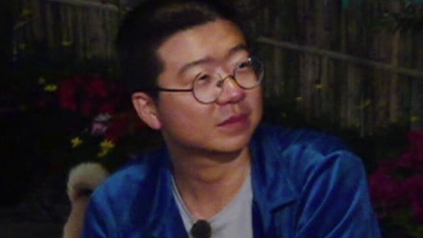 就问李诞的头要怎么办？ 何托尼带学徒剃头，做到一半竟跑了