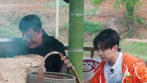 pick赵宝刚的生火技能，不愧是点过几十年火的老字号