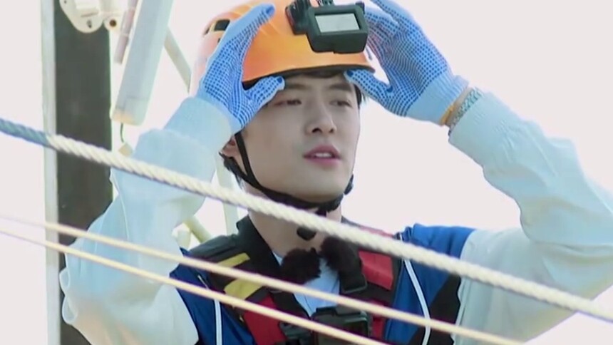 妻子的浪漫旅行日记：付辛博高空示爱喊破音 颖儿战胜自我完成挑战！