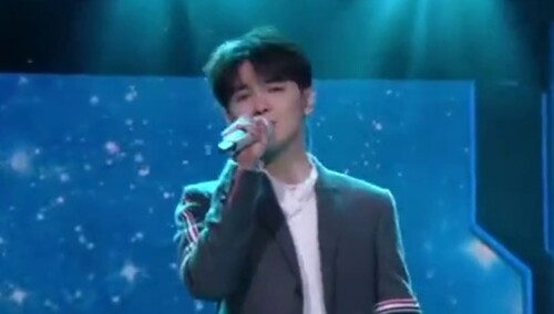 尤长靖《天天向上》演唱《昨日青空》，不愧是开口跪的主唱大大