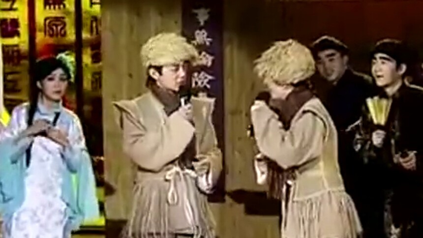 何炅谢娜变真假韦小宝 张卫健现身打假