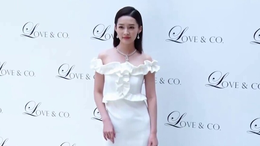 魏大勋带李沁见家长，谁注意到李沁这个举动？摄像头都害羞了