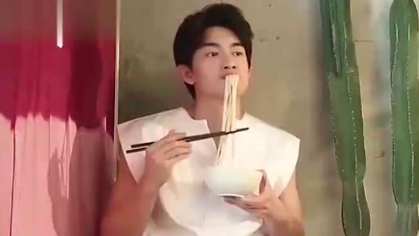 与沈腾雷佳音成同一择偶类型 林更新发文表示疑问