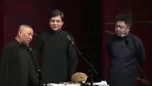 【爆笑生活小剧场】高峰问郭德纲：你儿子去南极，打一食品名，郭德纲一听答案笑过去了