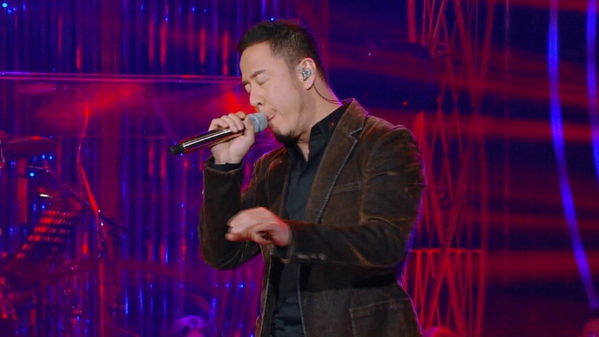 纯享版：杨坤深情演唱《Love Is Over》 直戳人心