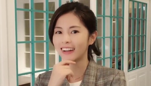 3月21日中午12:00 任容萱陪你在线聊弹幕