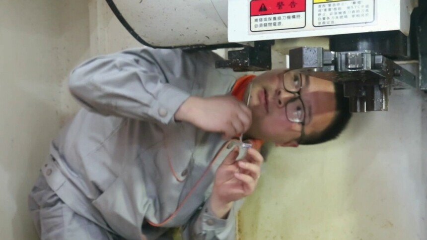 工匠精神三湘行 张志：“电工状元”爱充“电”