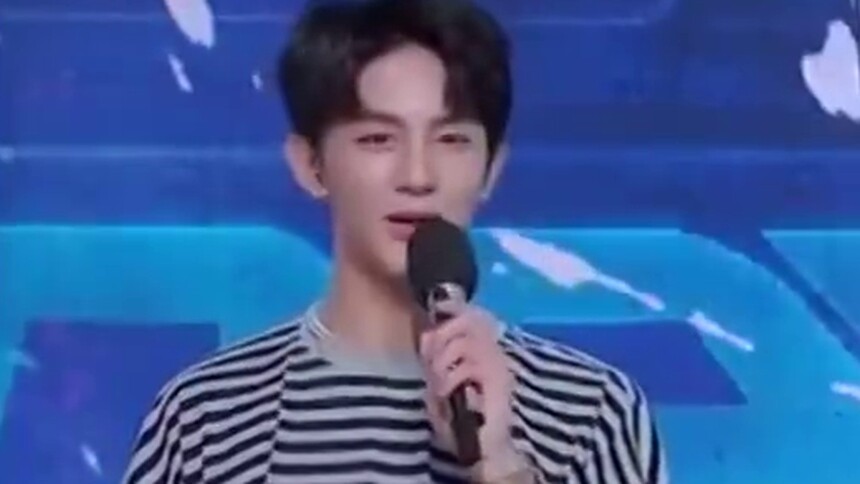 《天天向上》夏之光舞蹈功底好强，挑战高难度空翻