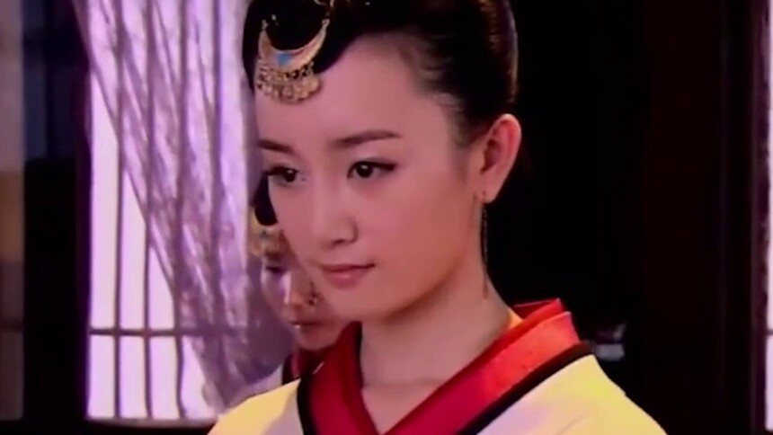 没有整容的张檬当年出演的碧瑶倾国倾城，并不输现在的赵丽颖