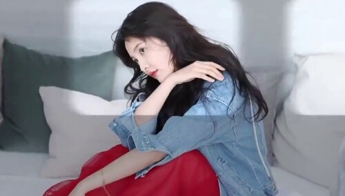 “植物系”女孩章若楠的独家花絮