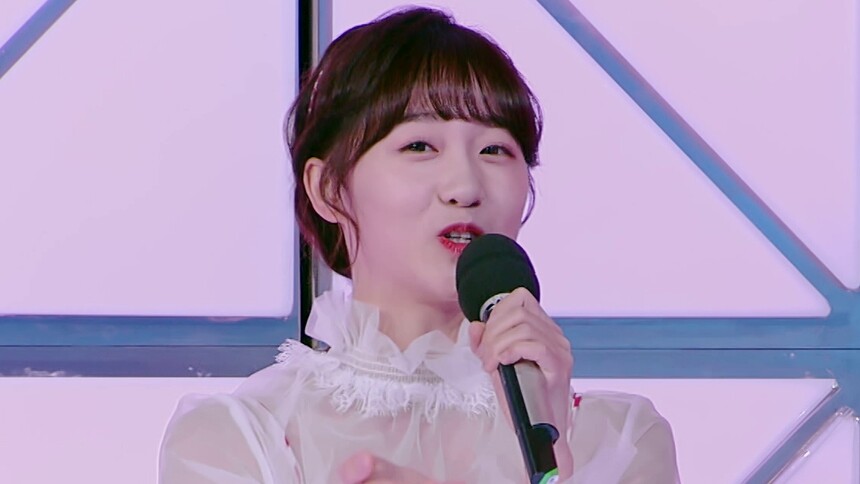 李子璇答题现场上演模仿秀