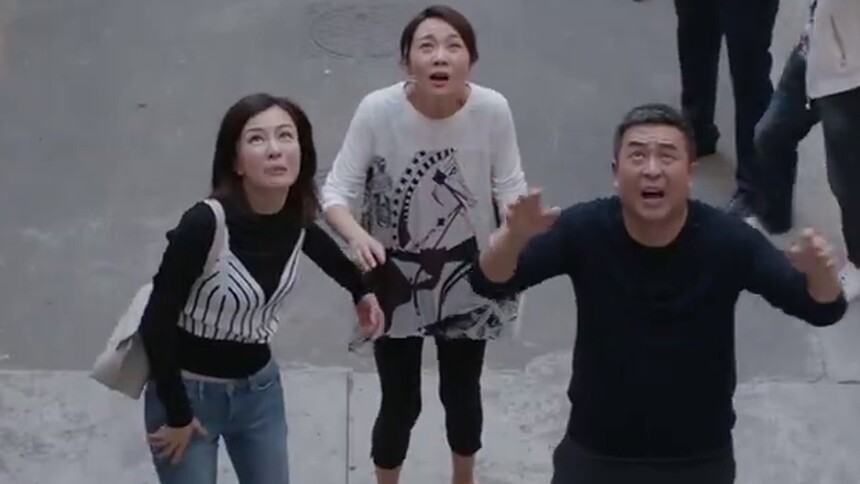 少年派 为难夫妇会员尊享30集：孩子欲跳楼，王胜男晕倒