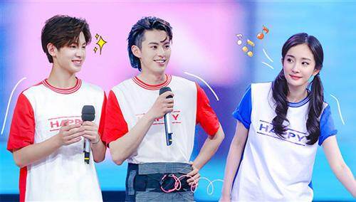 快乐大本营20190525期：杨幂机智化解“前女友”尴尬 儿歌兄弟黄明昊、王鹤棣幼稚上线！
